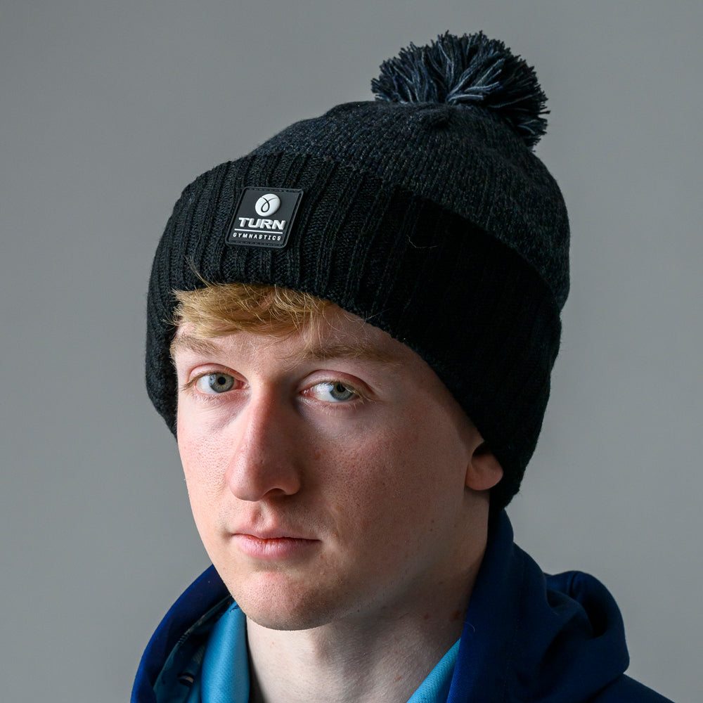 CUFFED POM BEANIE - BLACK